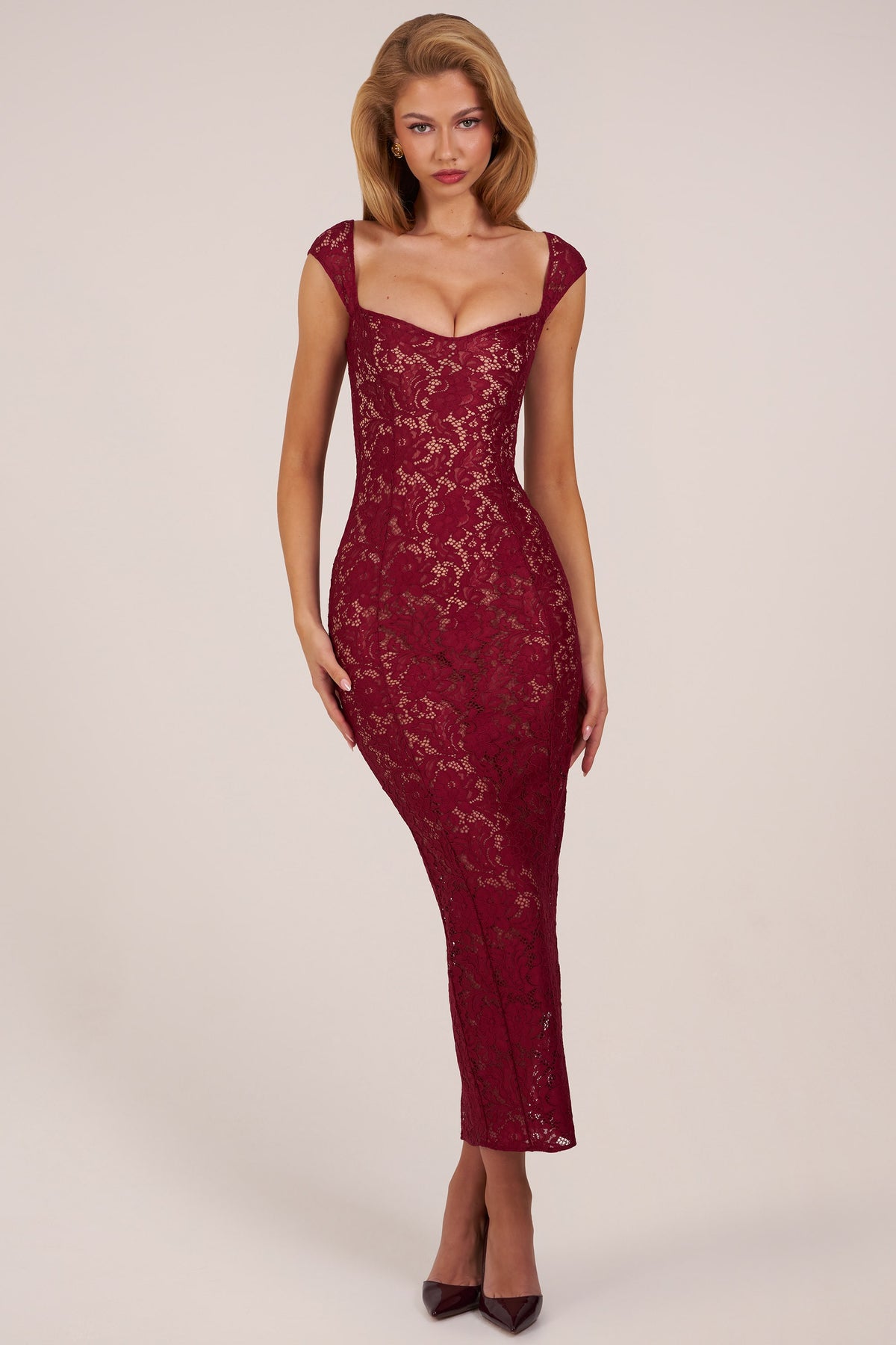 ⁣⁢Maxikleid mit Herzausschnitt in Wine⁤⁣