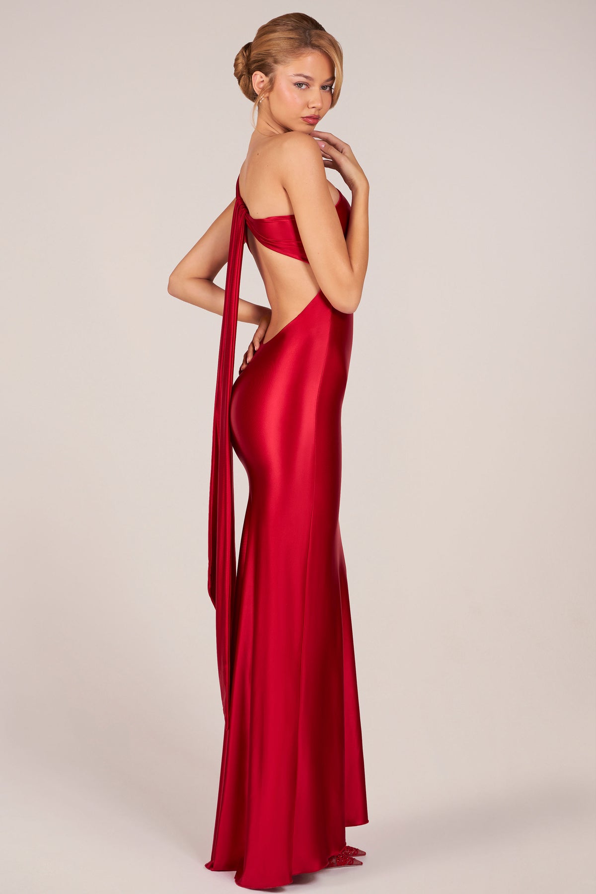 ⁣⁢Asymmetrisches Kleid mit Rückenschnürung in Cherry⁤⁣