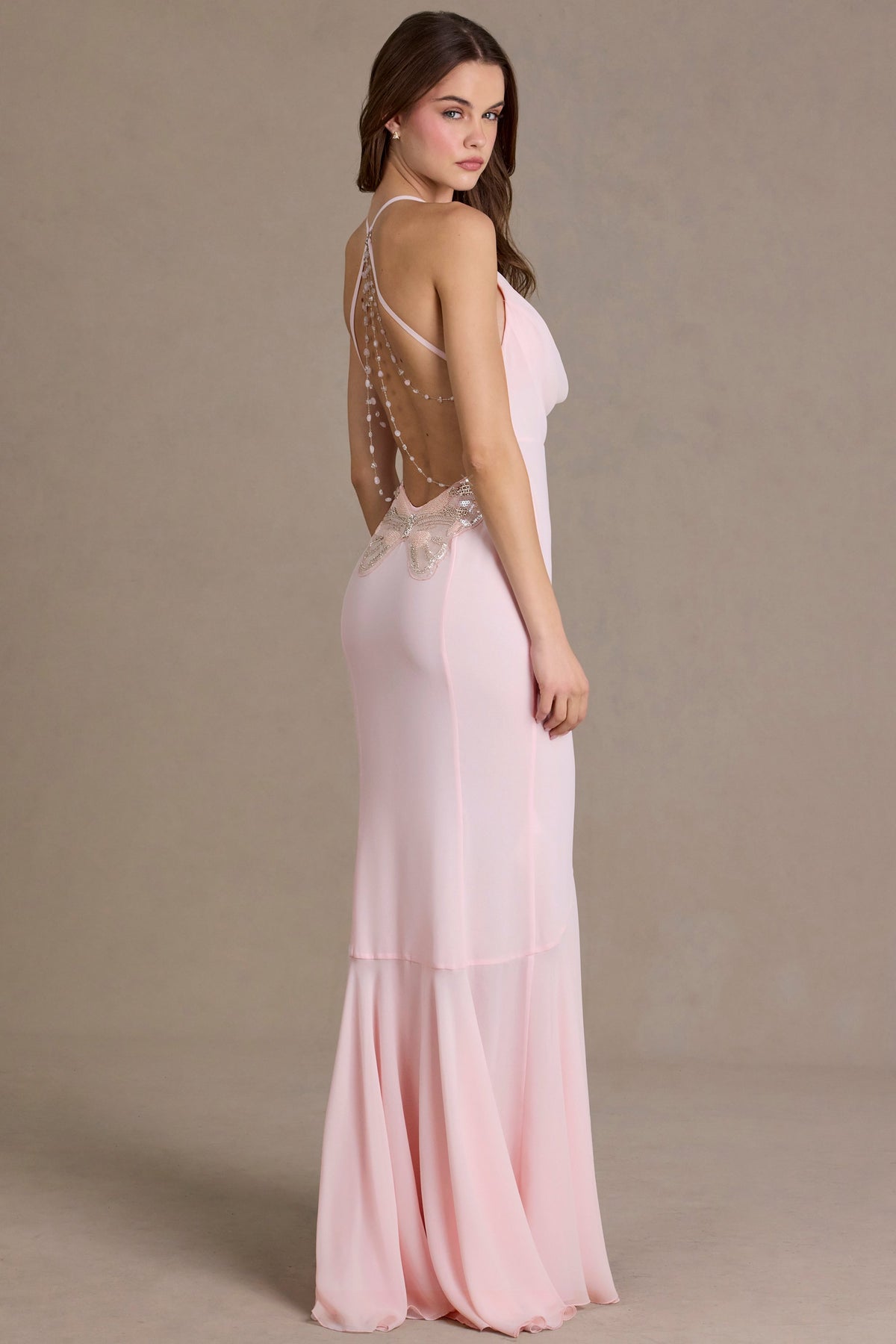 ⁣⁢Rückenfreies Chiffon-Abendkleid mit Wasserfallausschnitt in Babyrosa⁤⁣