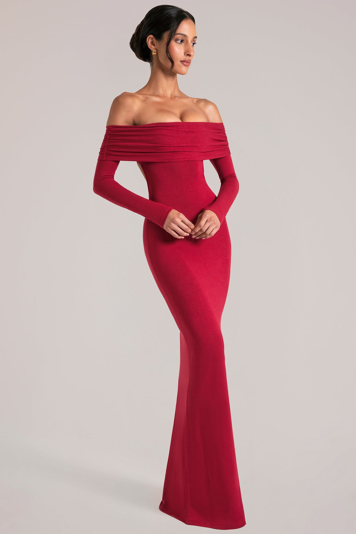 ⁣⁢Off-Shoulder-Langarm-Maxikleid in Kirschrot⁤⁣