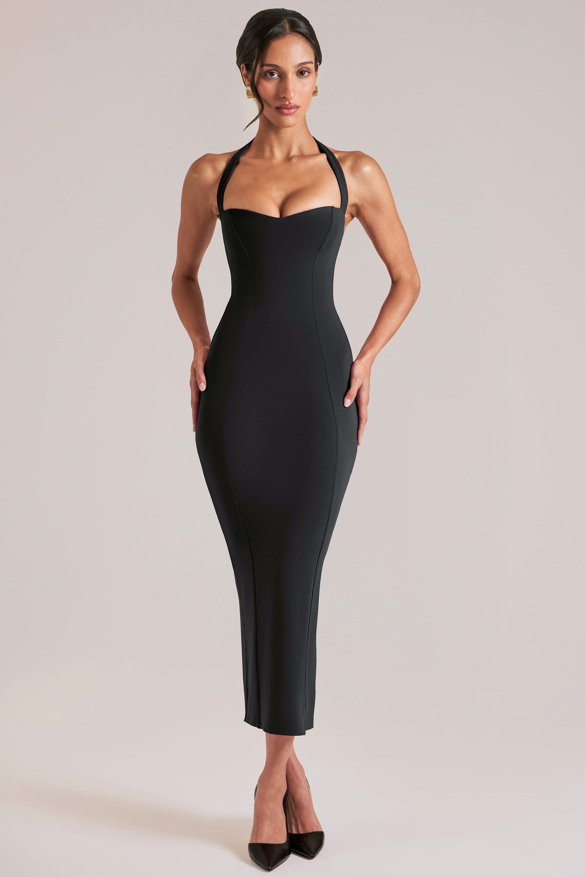 ⁣⁢Neckholder-Midaxikleid in Schwarz⁤⁣