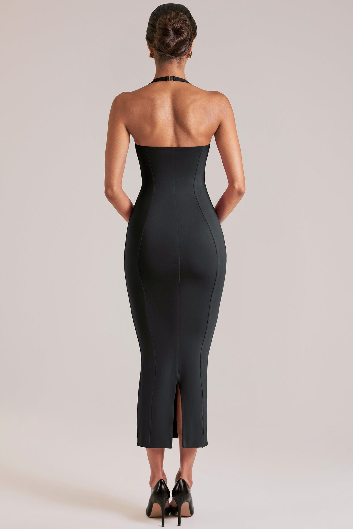 ⁣⁢Neckholder-Midaxikleid in Schwarz⁤⁣