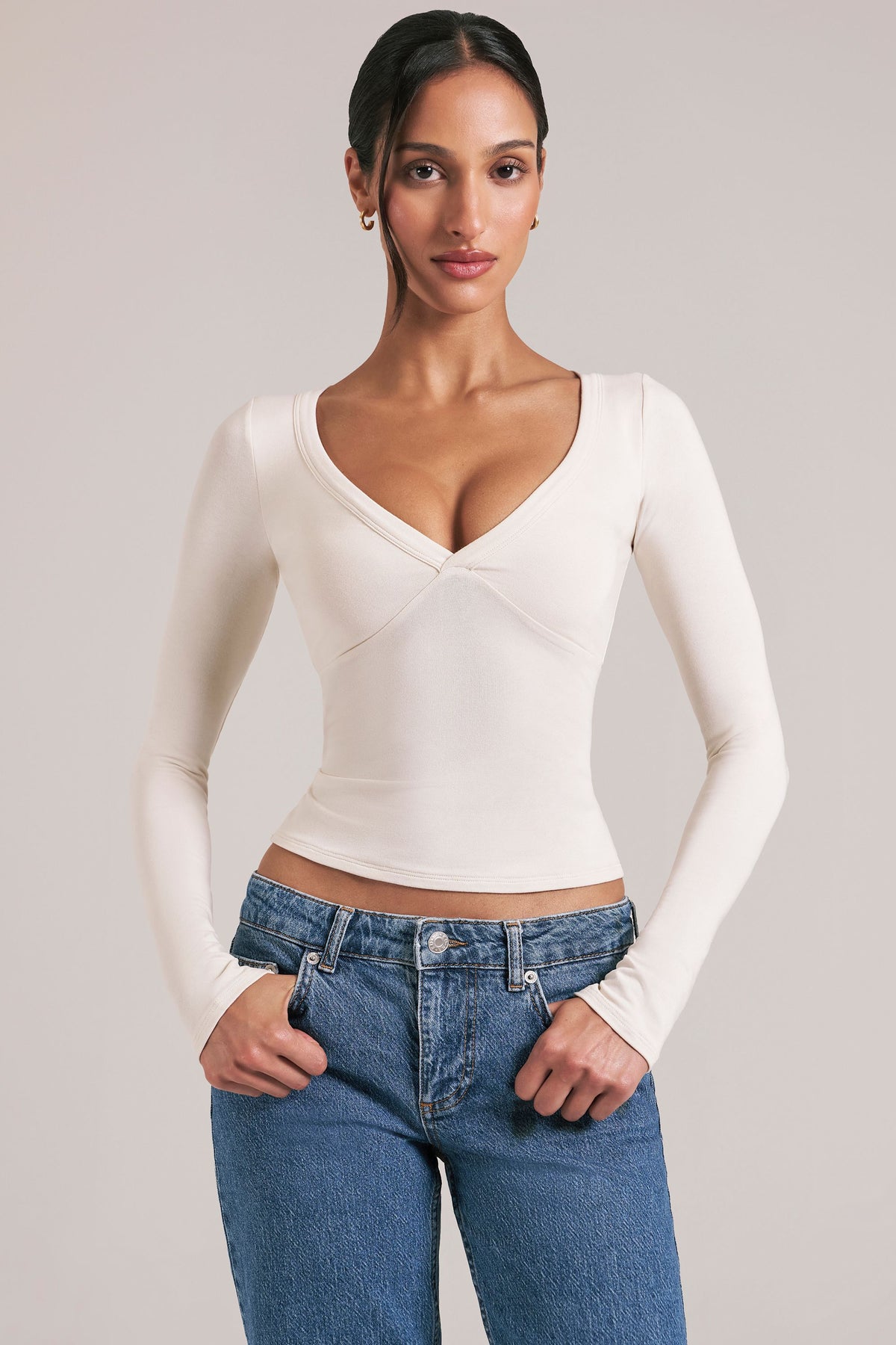 ⁣⁢V-Ausschnitt Langarmshirt in Vanilla⁤⁣