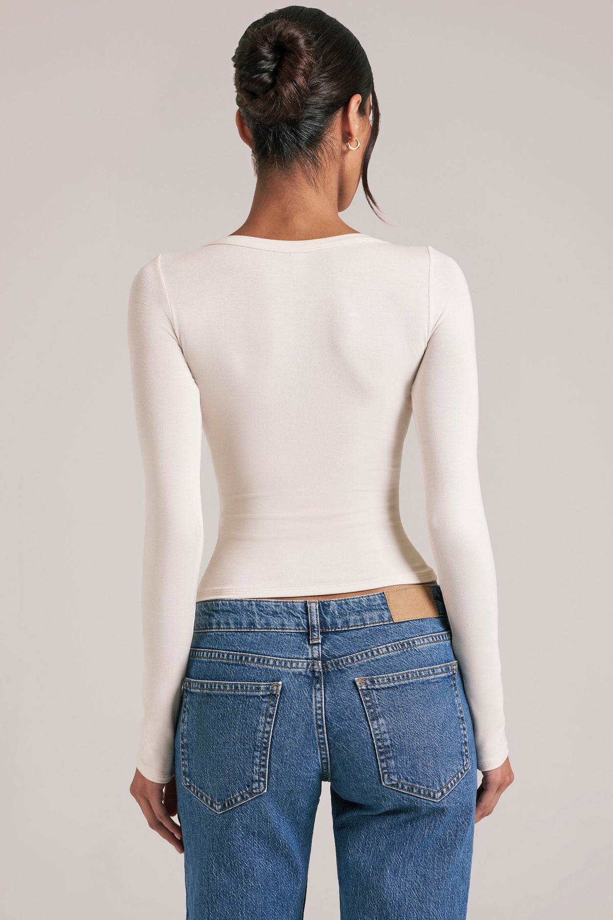 ⁣⁢V-Ausschnitt Langarmshirt in Vanilla⁤⁣