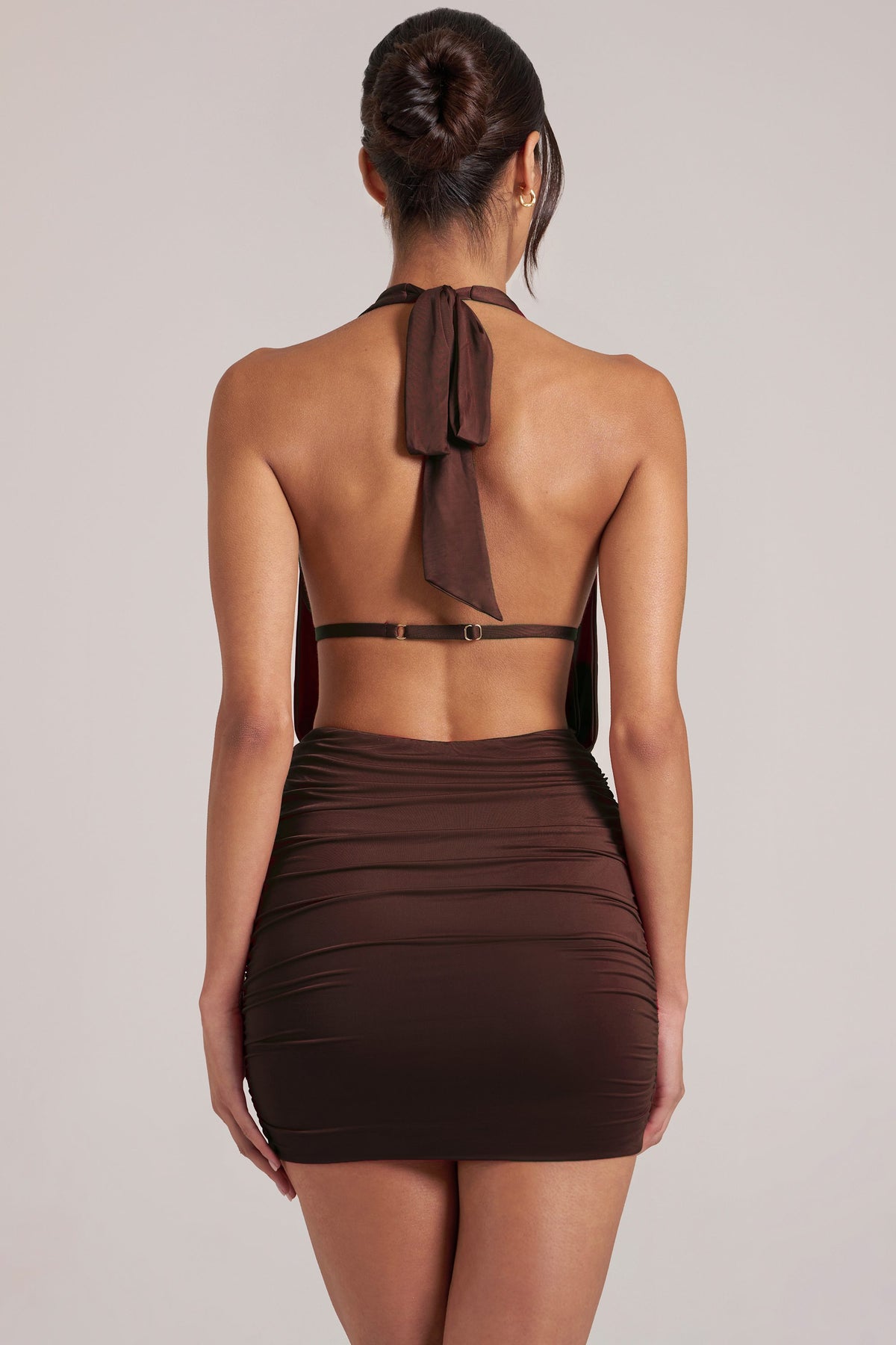 ⁣⁢Minikleid mit drapiertem Wasserfallausschnitt in Schokoladenbraun⁤⁣