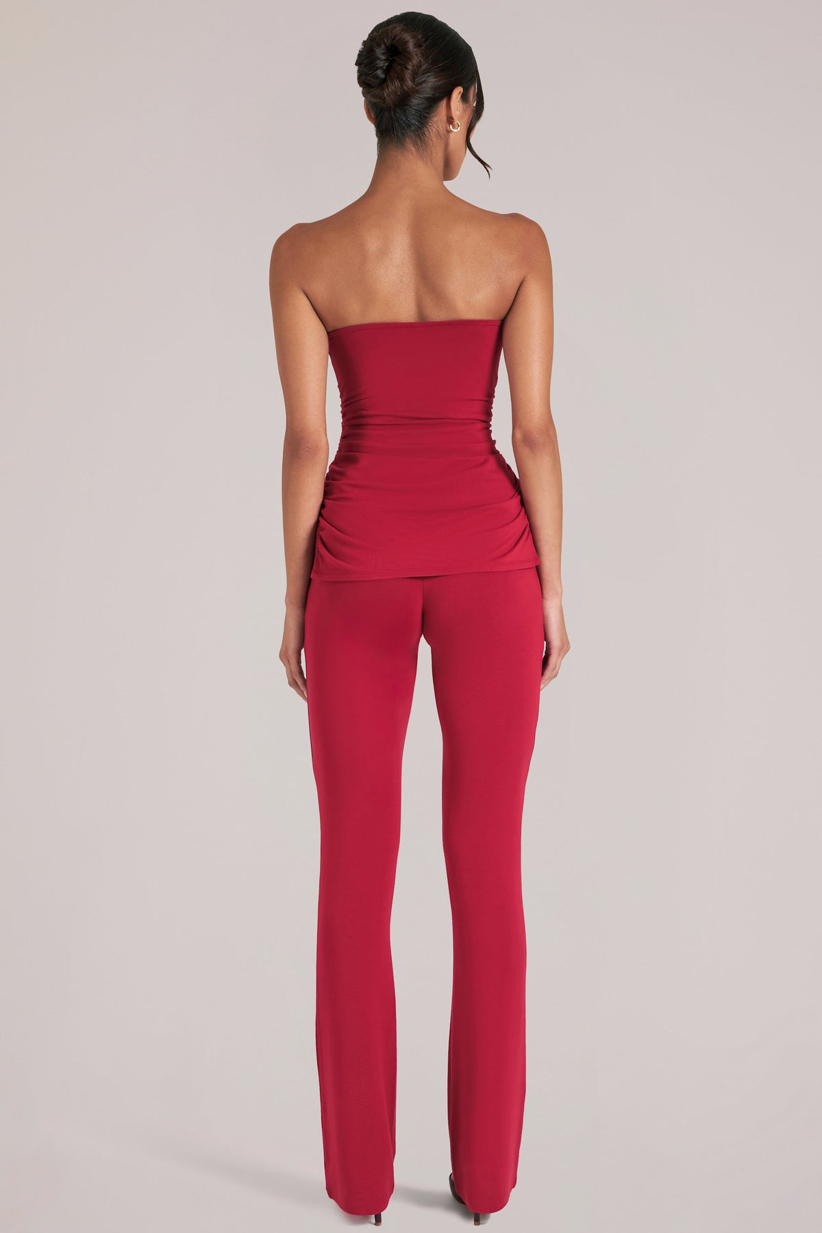⁣⁢Figurbetonte Mid-Waist-Hose in Kirschrot⁤⁣