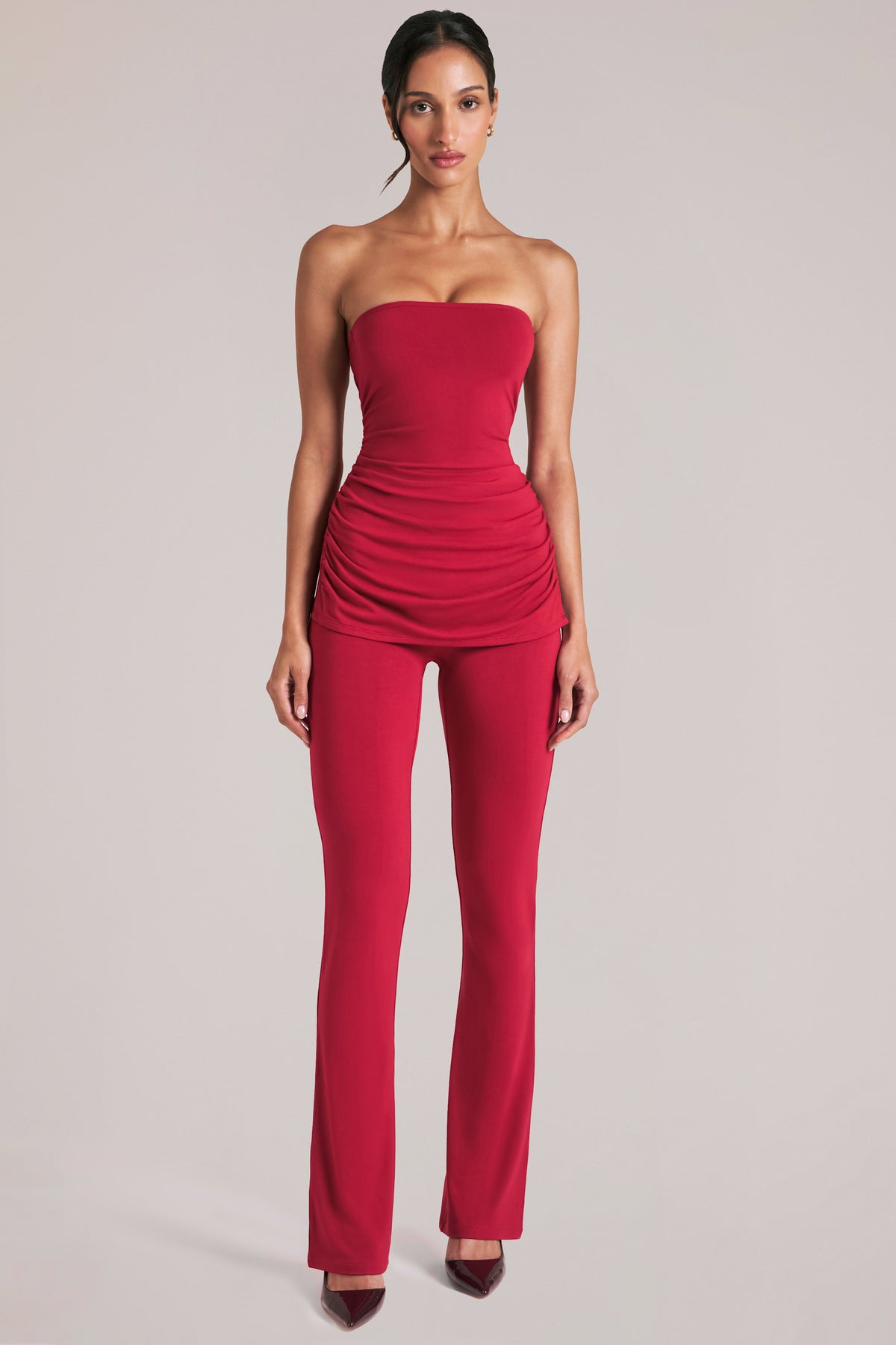 ⁣⁢Figurbetonte Mid-Waist-Hose in Kirschrot⁤⁣