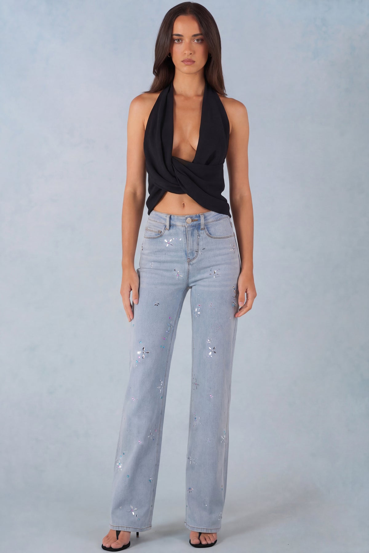 ⁣⁢Jeans mit geradem Bein und mittlerer Leibhöhe in hellem Denim⁤⁣