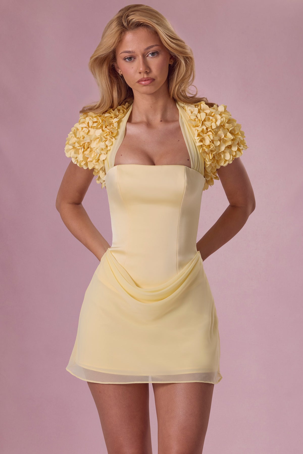 ⁣⁢Cropped Bolero in Butter⁤⁣