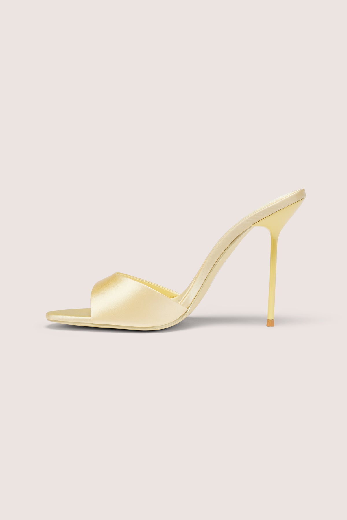 ⁣⁢Satin-Mules mit Absatz in Buttergelb⁤⁣