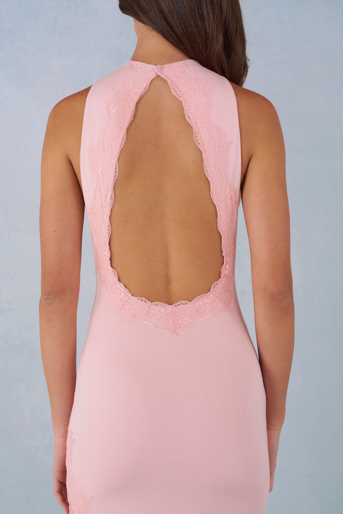 ⁣⁢Maxikleid aus Modal mit Neckholder in Blush Pink⁤⁣