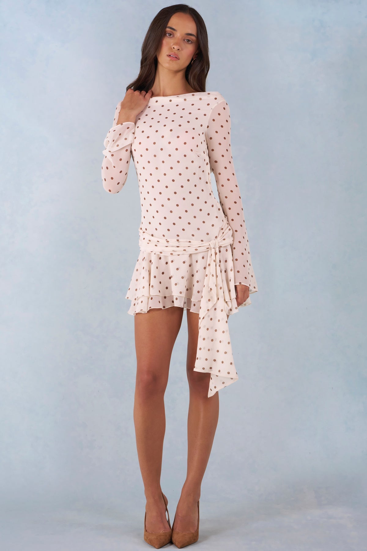 ⁣⁢Langärmliges Minikleid mit Rückenausschnitt in Ivory Polka Dot Print⁤⁣