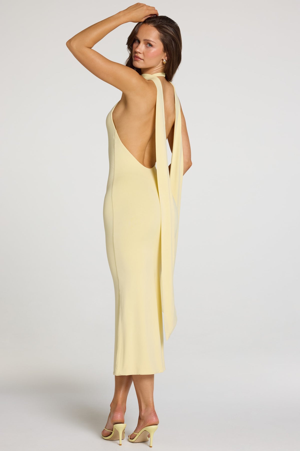 ⁣⁢Modal Halterneck Midaxi-Kleid in Pastellgelb⁤⁣ - 2