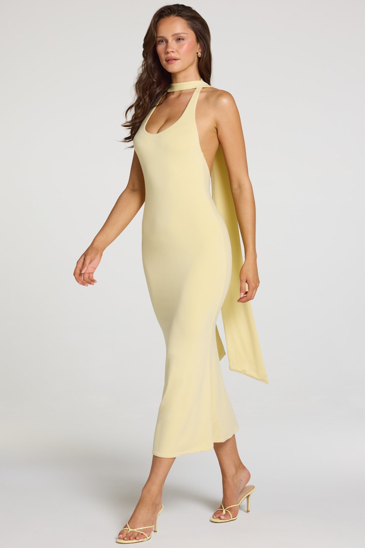 ⁣⁢Modal Halterneck Midaxi-Kleid in Pastellgelb⁤⁣ - 1