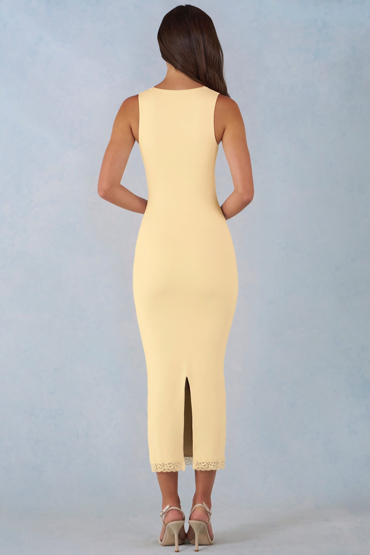 ⁣⁢Modal-Midaxikleid mit Spitzenbesatz in Buttergelb⁤⁣