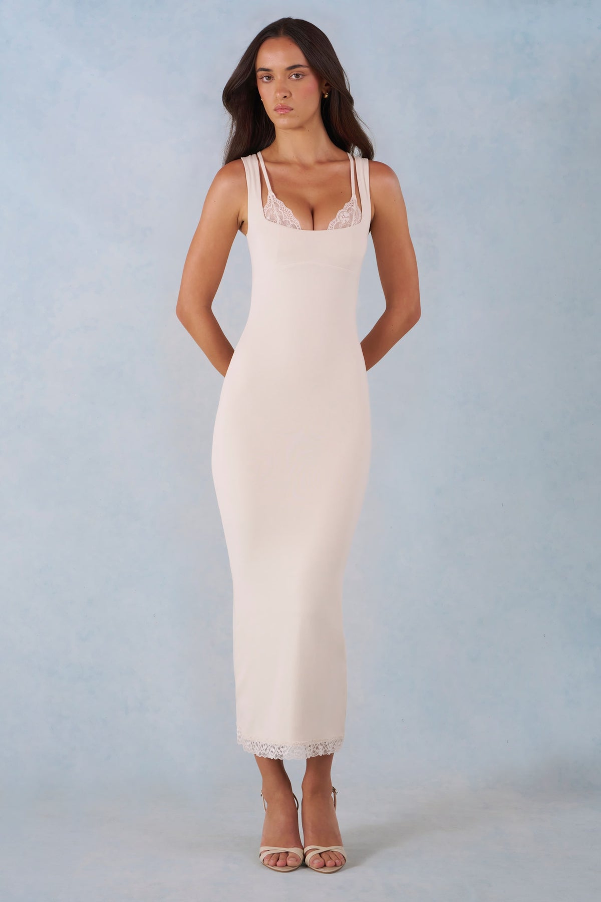 ⁣⁢Modal-Midaxikleid mit Spitzenbesatz in Elfenbein⁤⁣