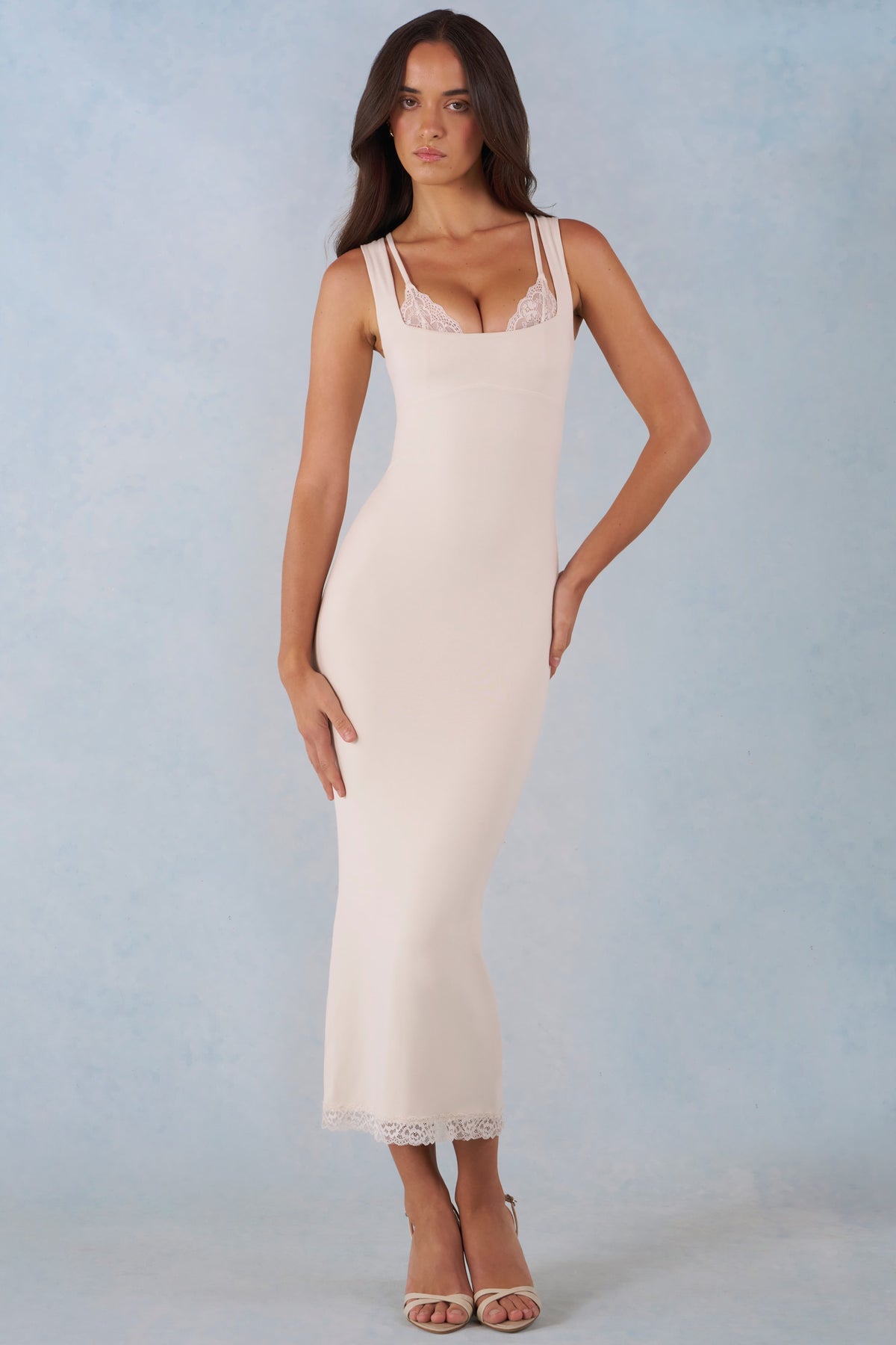 ⁣⁢Modal-Midaxikleid mit Spitzenbesatz in Elfenbein⁤⁣
