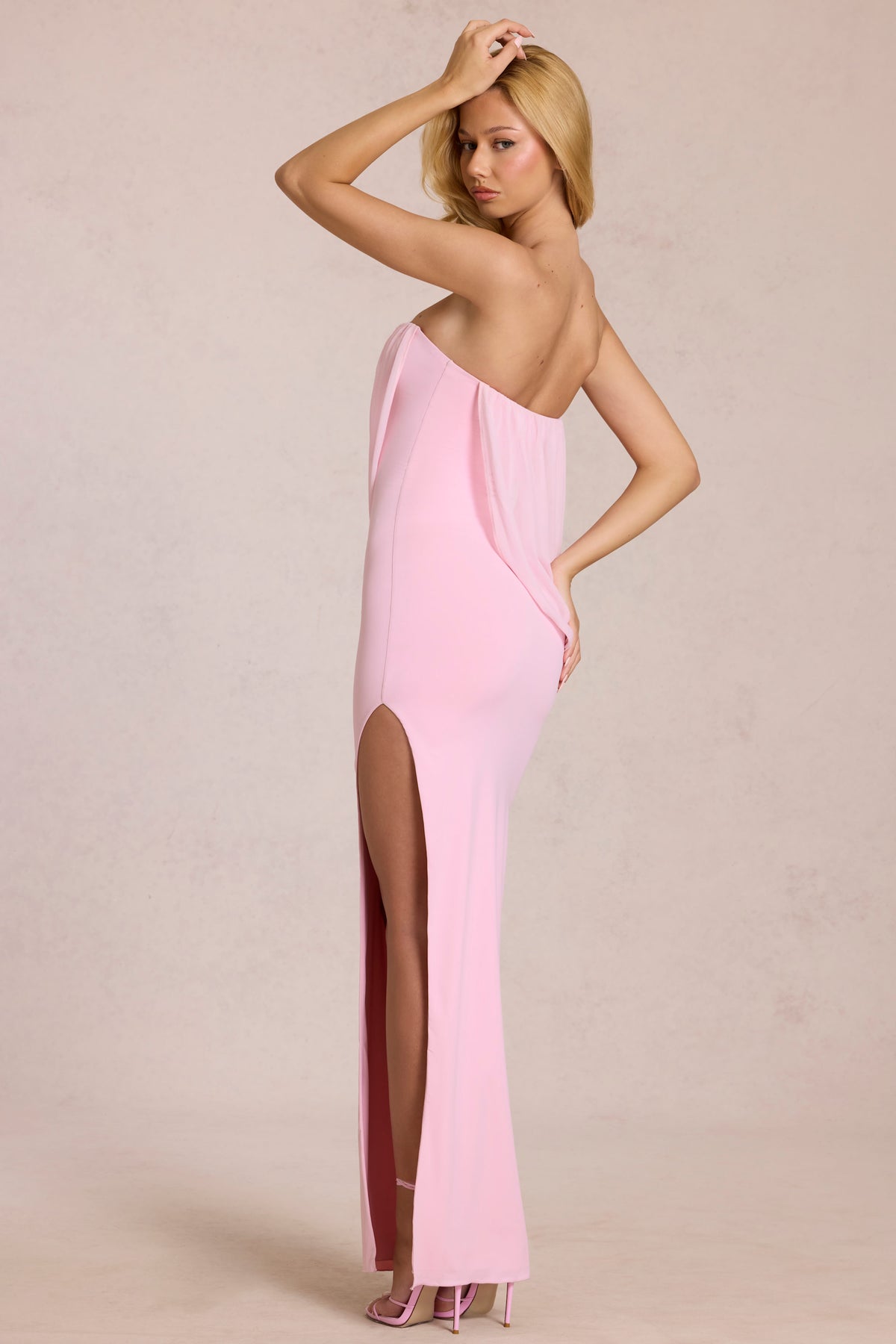 ⁣⁢Bandeau-Maxikleid mit Drapierung in Blossom Pink⁤⁣
