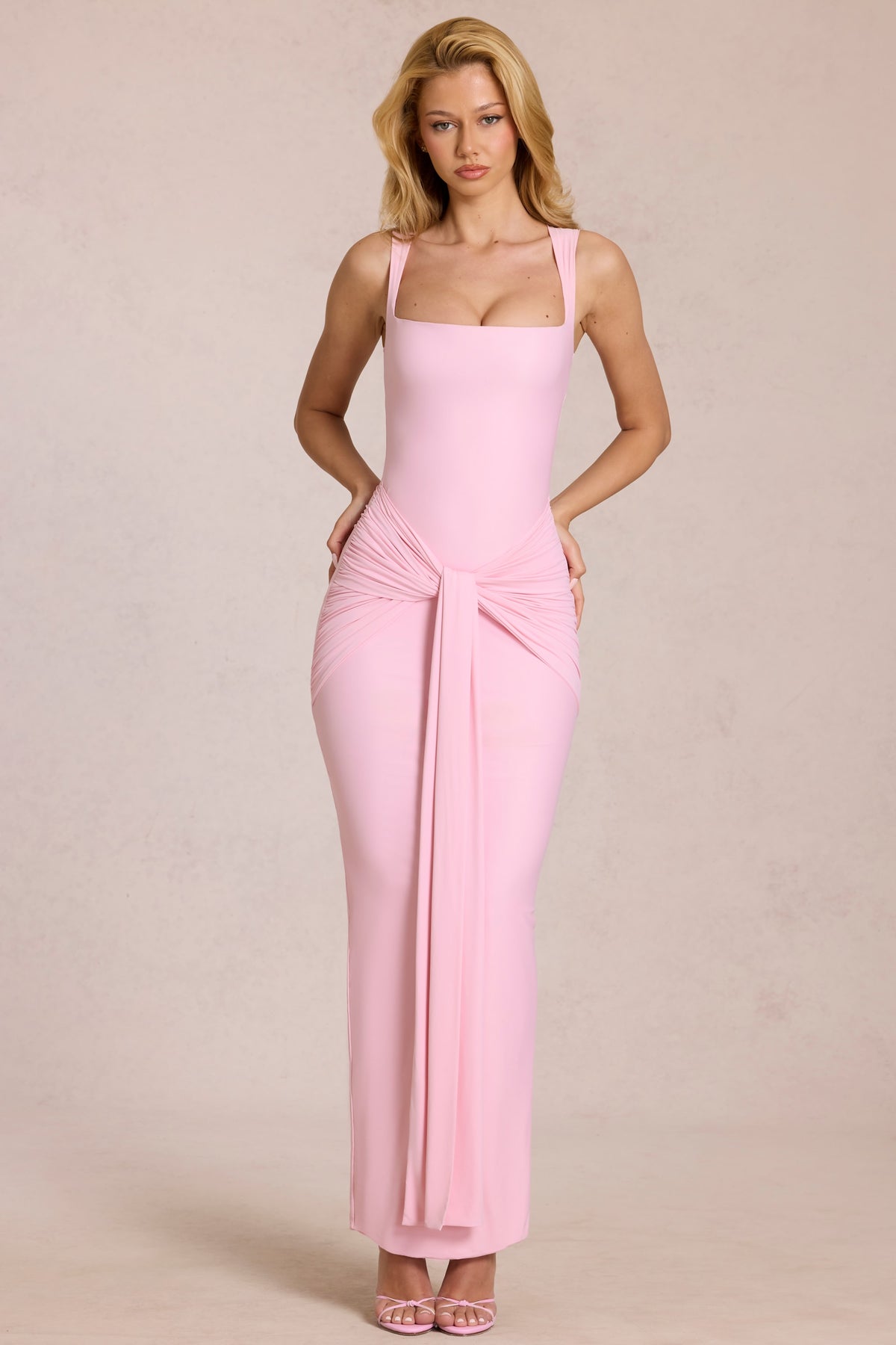 ⁣⁢Maxikleid mit Karree-Ausschnitt und Raffung zum Binden in Blütenrosa⁤⁣