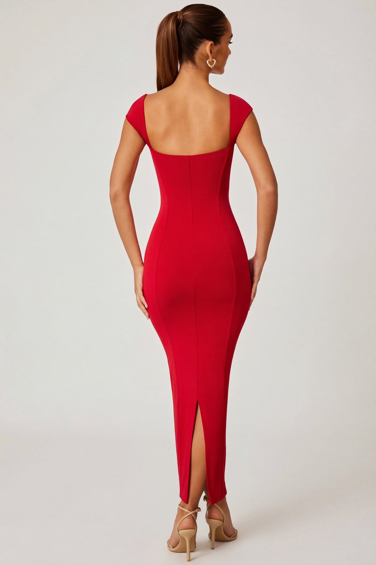 ⁣⁢Maxikleid mit Herzausschnitt in Rot⁤⁣