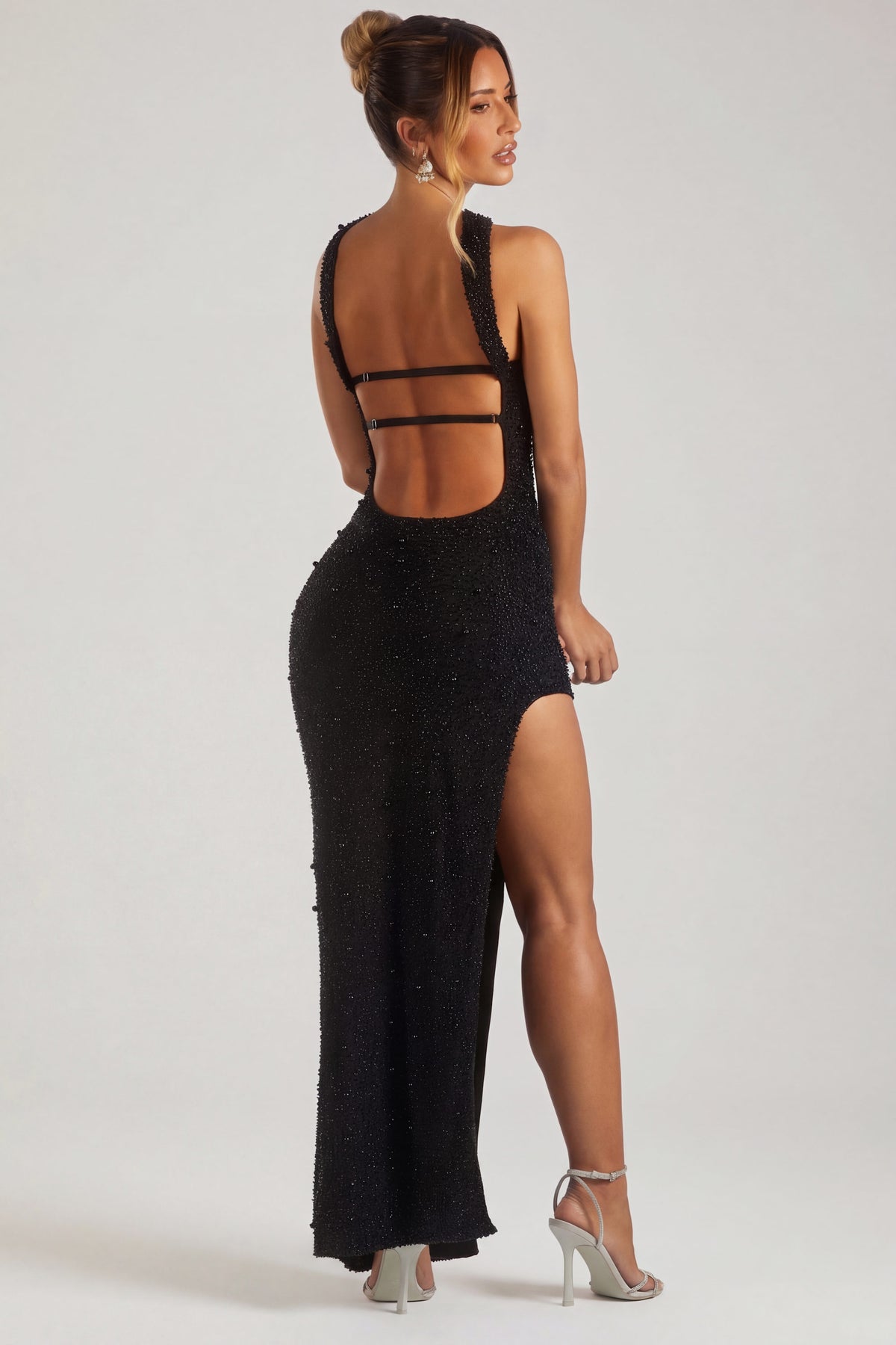 ⁣⁢Verziertes Bandeau-Maxikleid in Schwarz⁤⁣