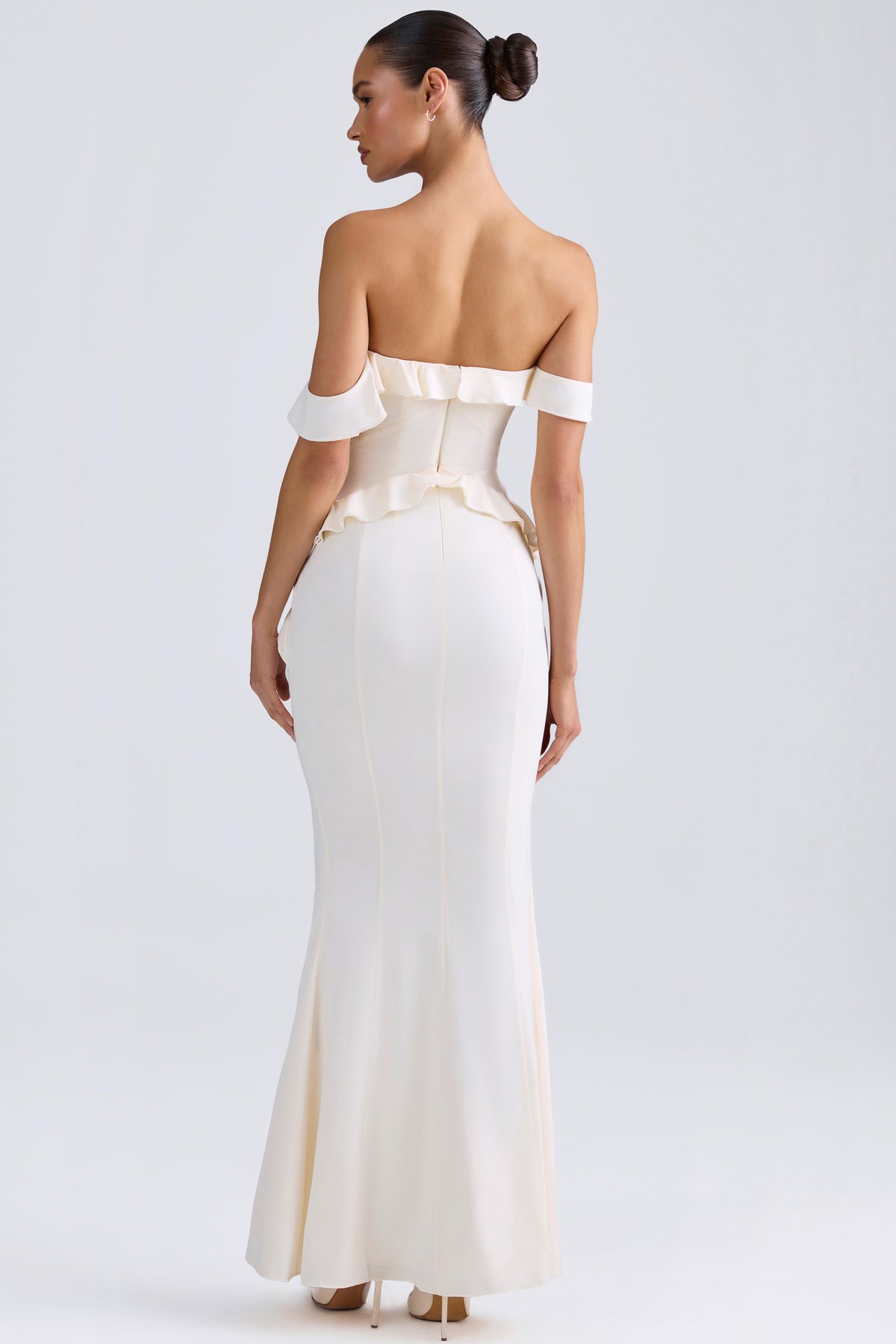 ⁣⁢Off-Shoulder-Abendkleid mit Rüschenbesatz in Elfenbein⁤⁣