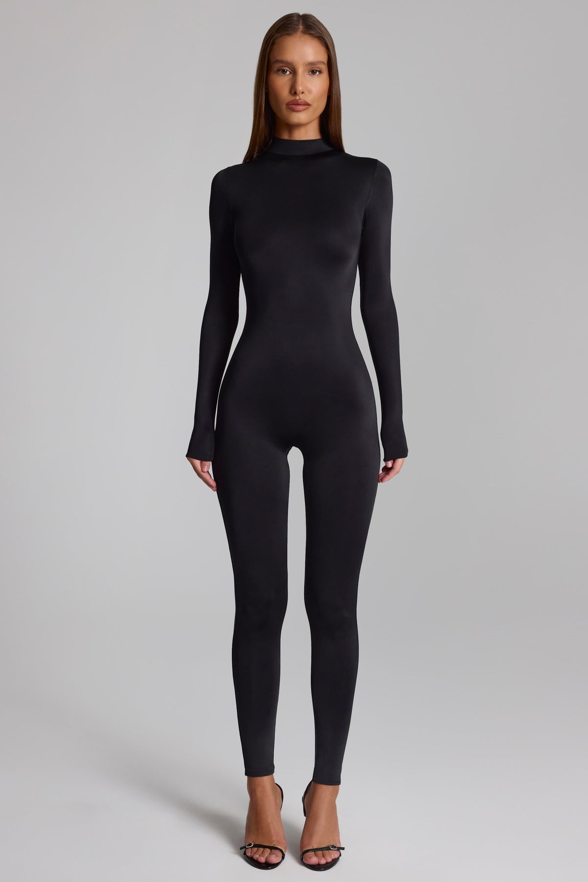 ⁣⁢Hochgeschlossener, langärmliger Overall in Schwarz⁤⁣