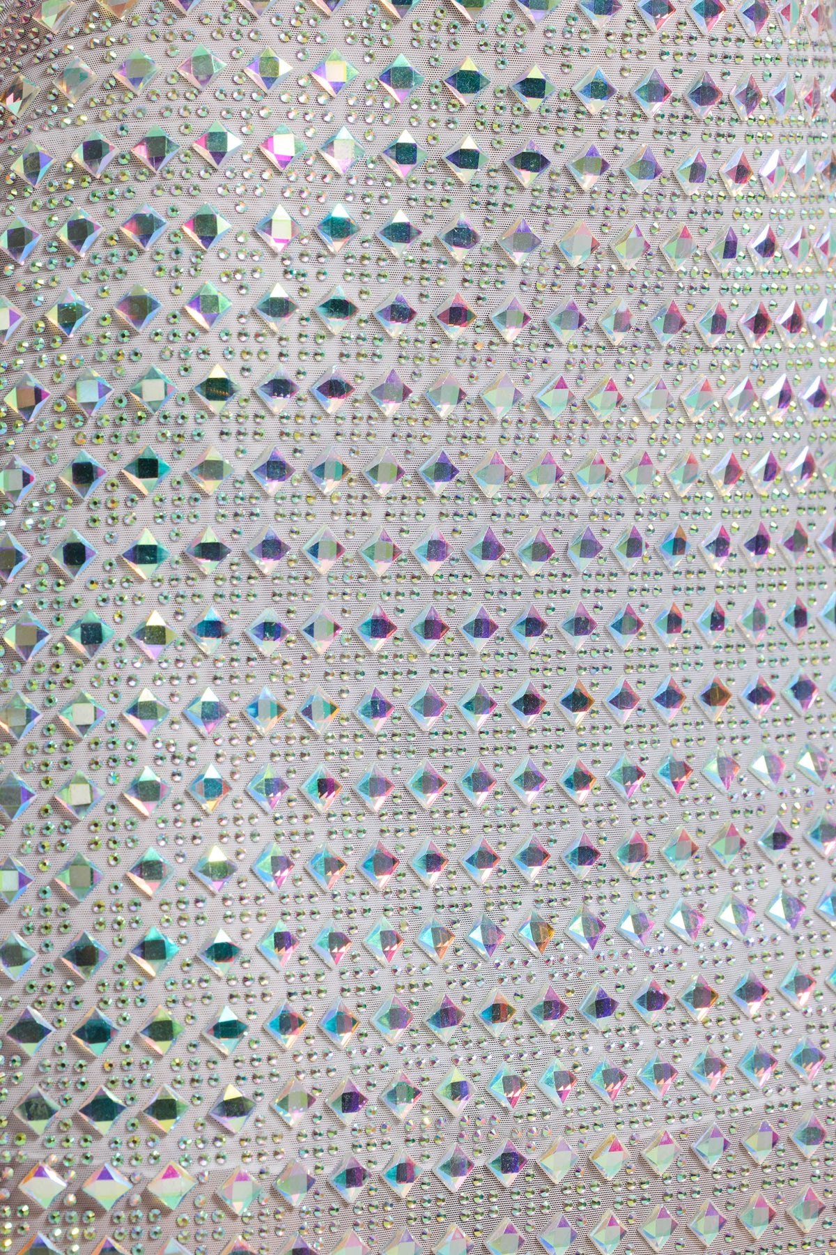 ⁣⁢Verziertes A-Linien-Minikleid mit V-Ausschnitt in Silber⁤⁣