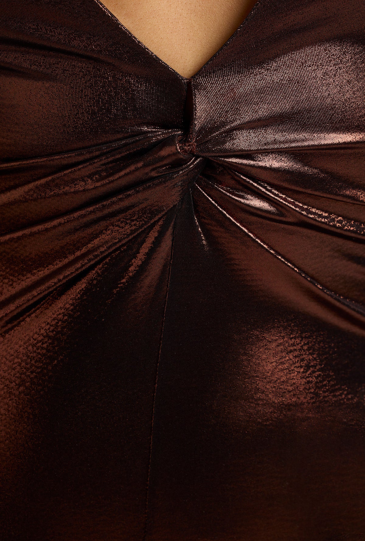 ⁣⁢Langarm-Abendkleid aus Metallic-Jersey in Kupfer-Bronze⁤⁣