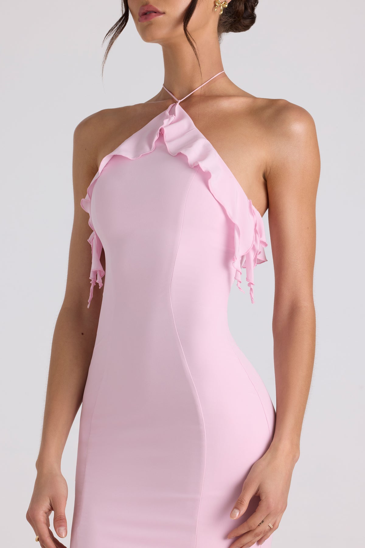 ⁣⁢Kleid mit Rüschenbesatz und Neckholder in Zartrosa⁤⁣