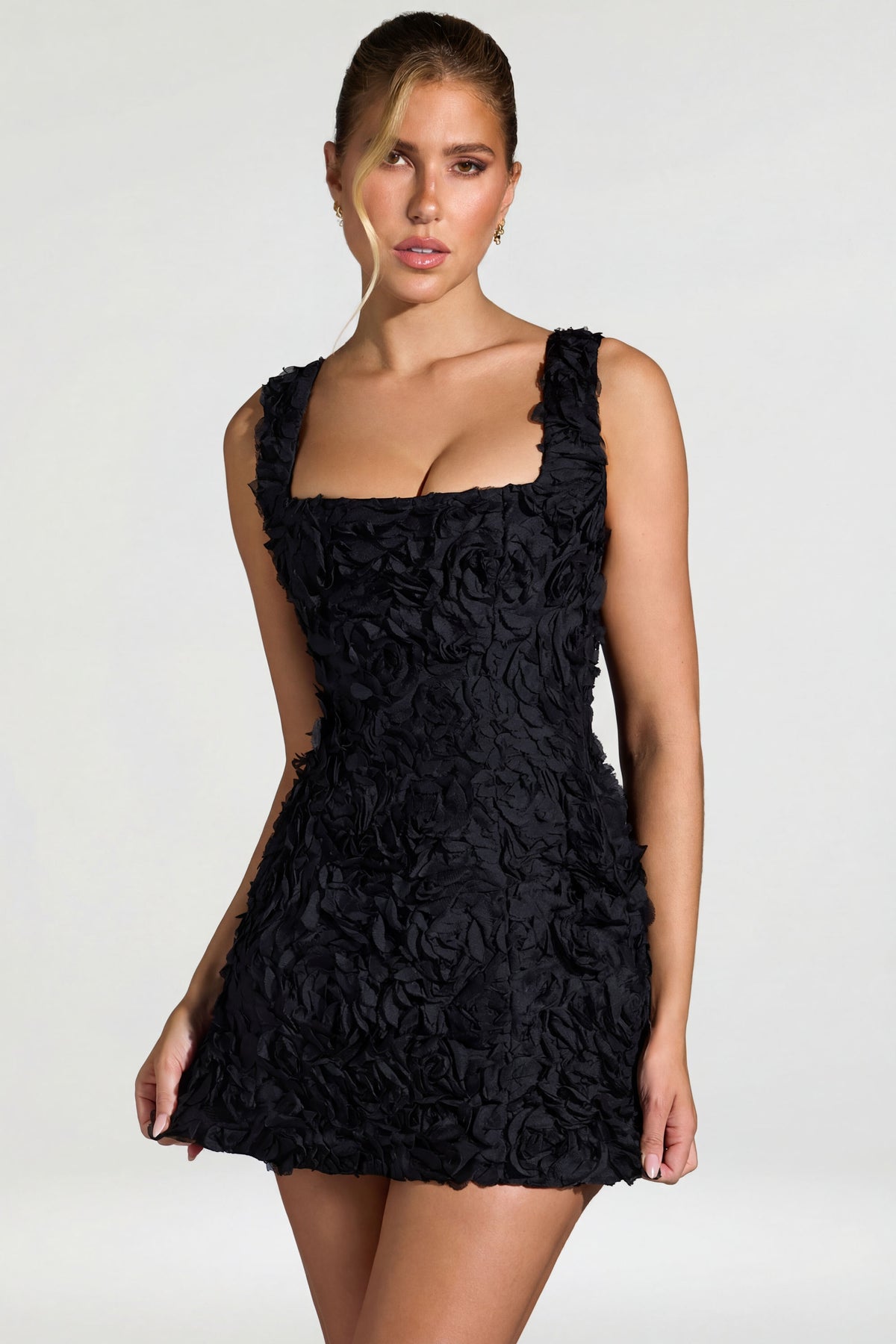 ⁣⁢Korsett-Minikleid mit Karree-Ausschnitt und floraler Applikation in Schwarz⁤⁣