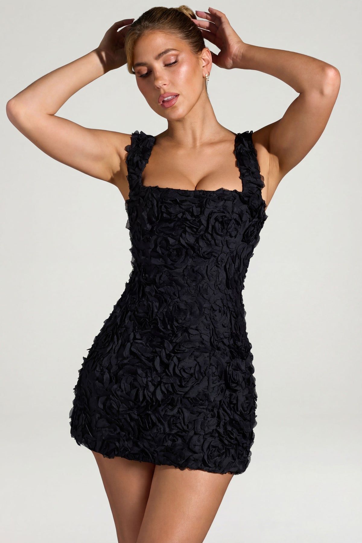 ⁣⁢Korsett-Minikleid mit Karree-Ausschnitt und floraler Applikation in Schwarz⁤⁣