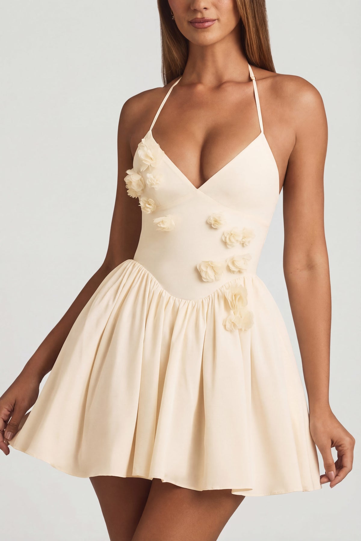 ⁣⁢Neckholder-Korsett-Minikleid mit floraler Applikation in Elfenbein⁤⁣