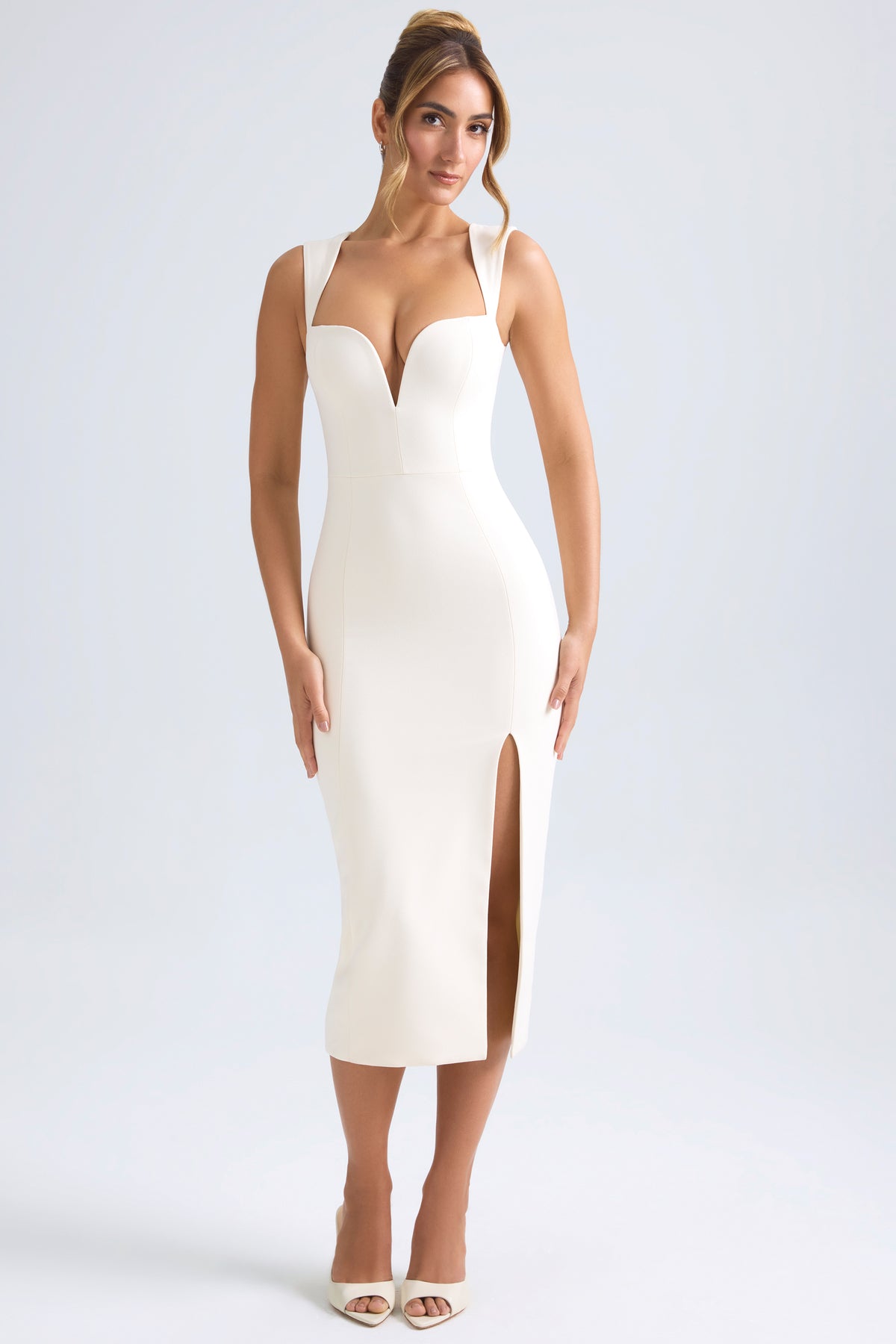 ⁣⁢Midaxikleid mit Herzausschnitt in Ivory⁤⁣