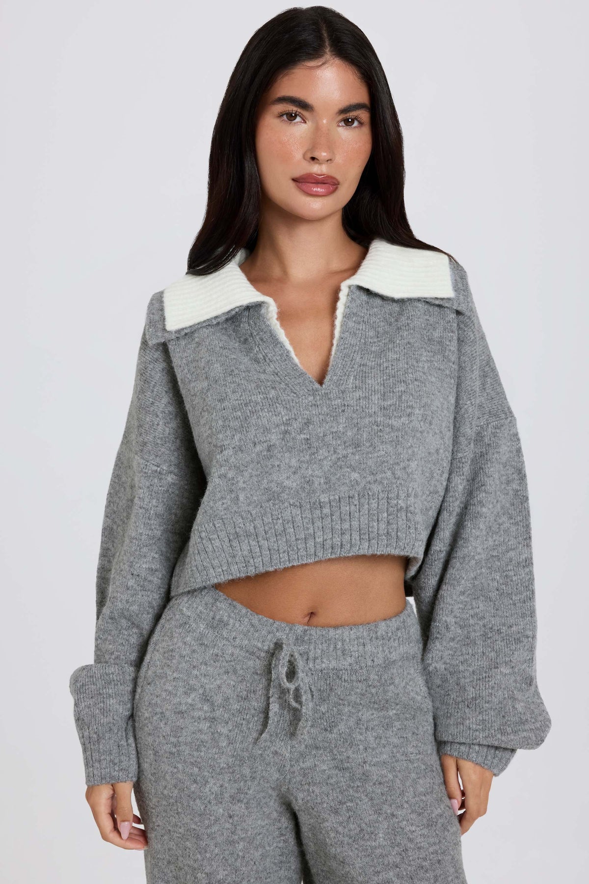 ⁣⁢Gekrabbelter Pullover mit Schichtkragen aus Soft Knit in Grau⁤⁣ - 1