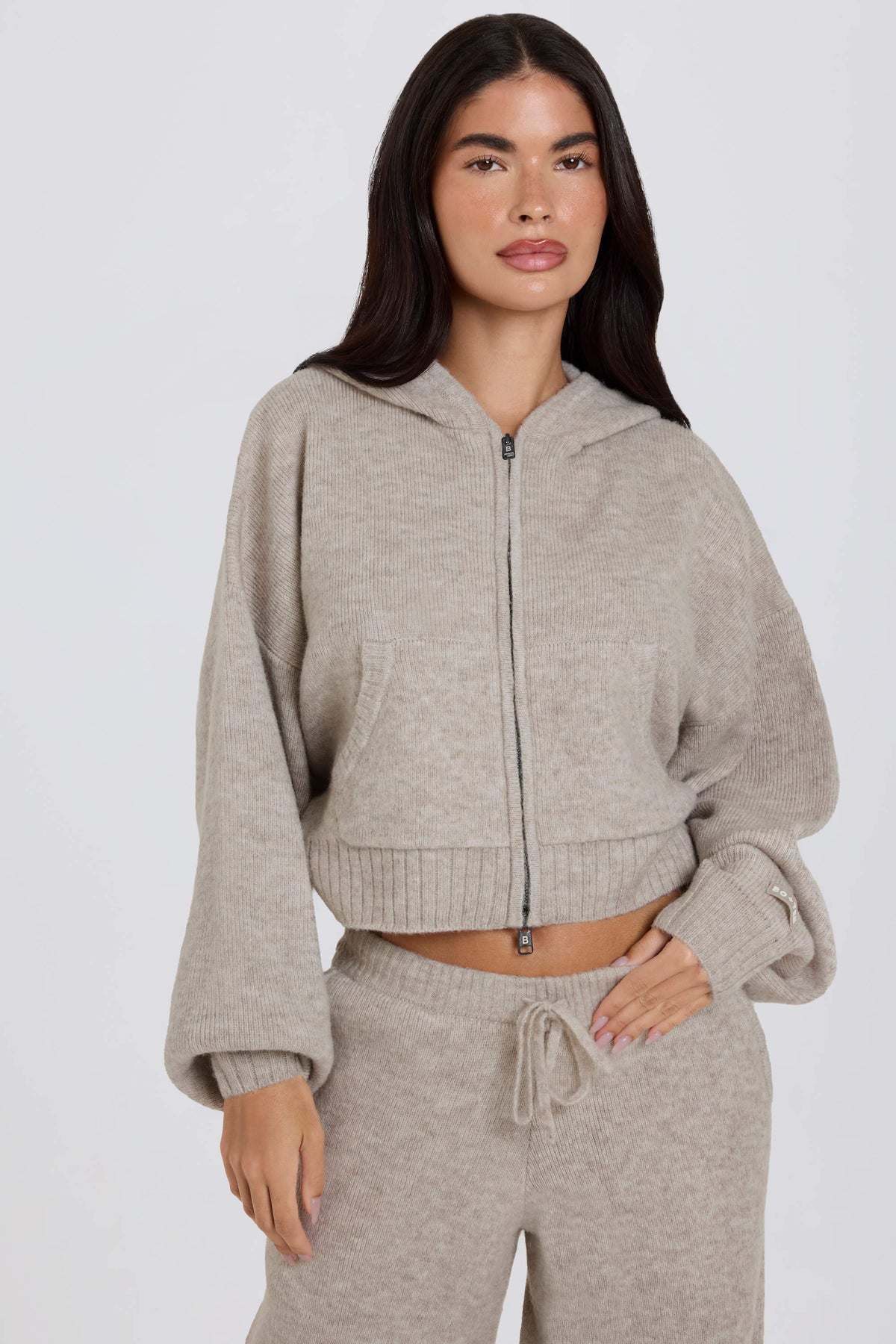 ⁣⁢Cropped-Hoodie aus weichem Strick mit Reißverschluss in Beige⁤⁣