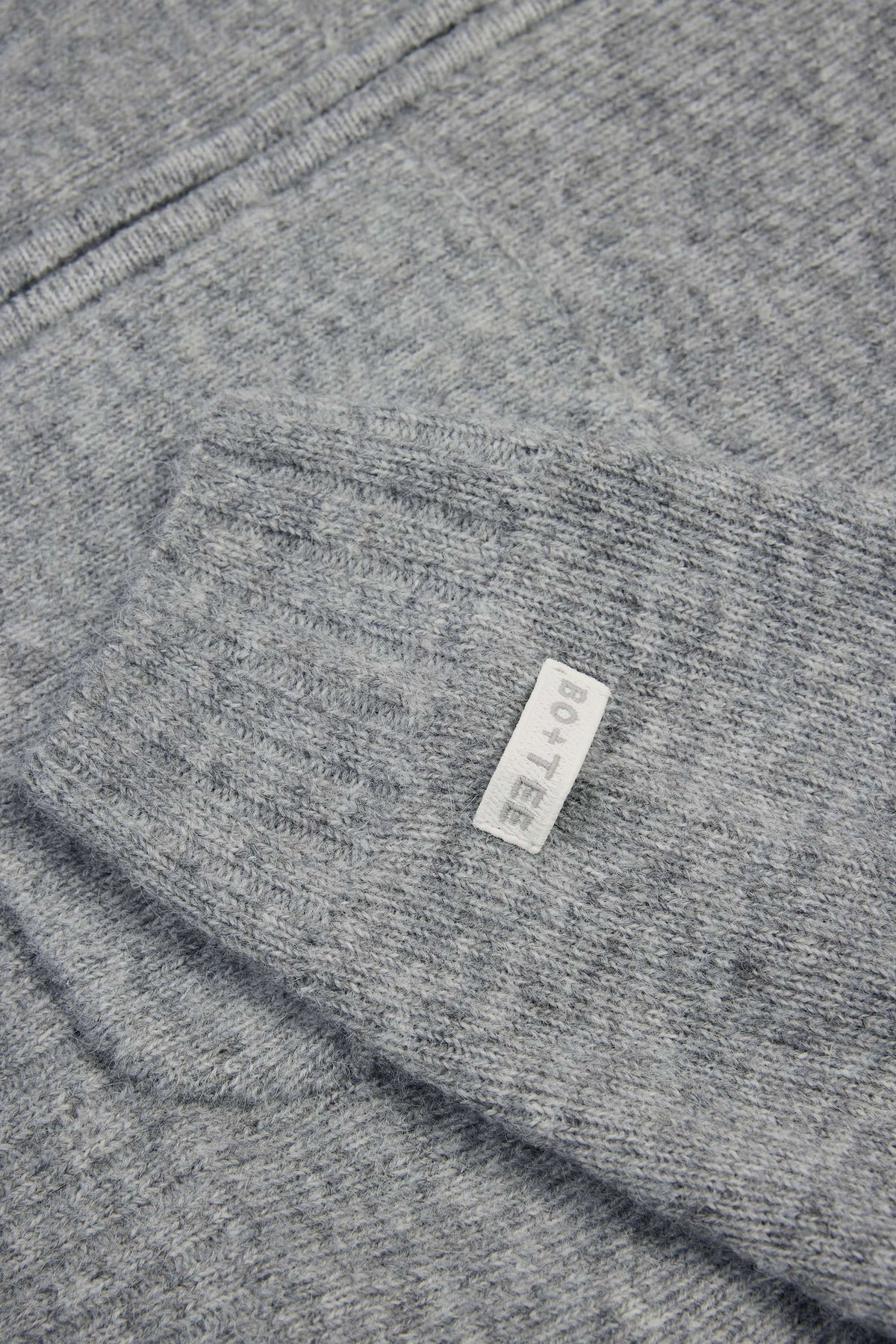 ⁣⁢Cropped Hoodie aus Soft Knit mit Reißverschluss in Grau⁤⁣