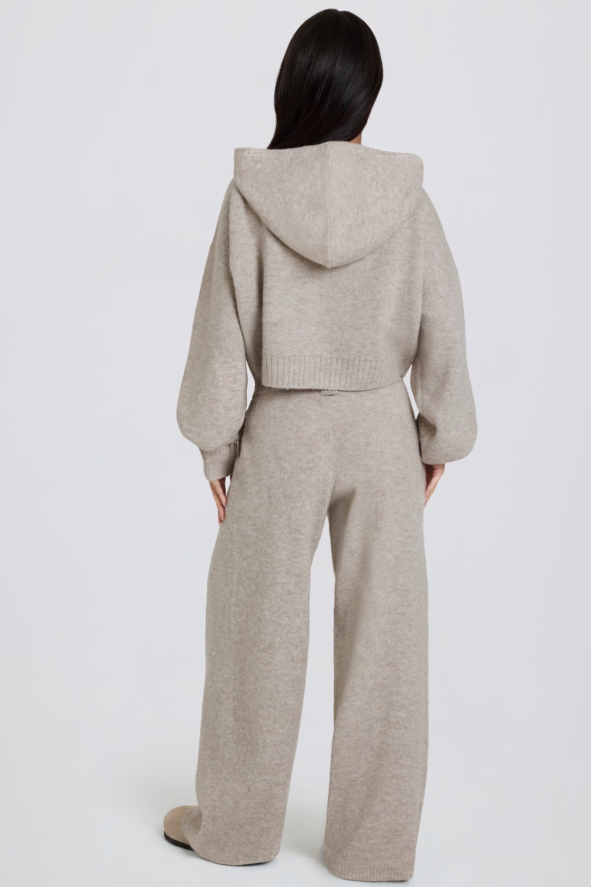 ⁣⁢Mid-Waist-Wide-Leg-Jogginghose aus Strick in Beige⁤⁣