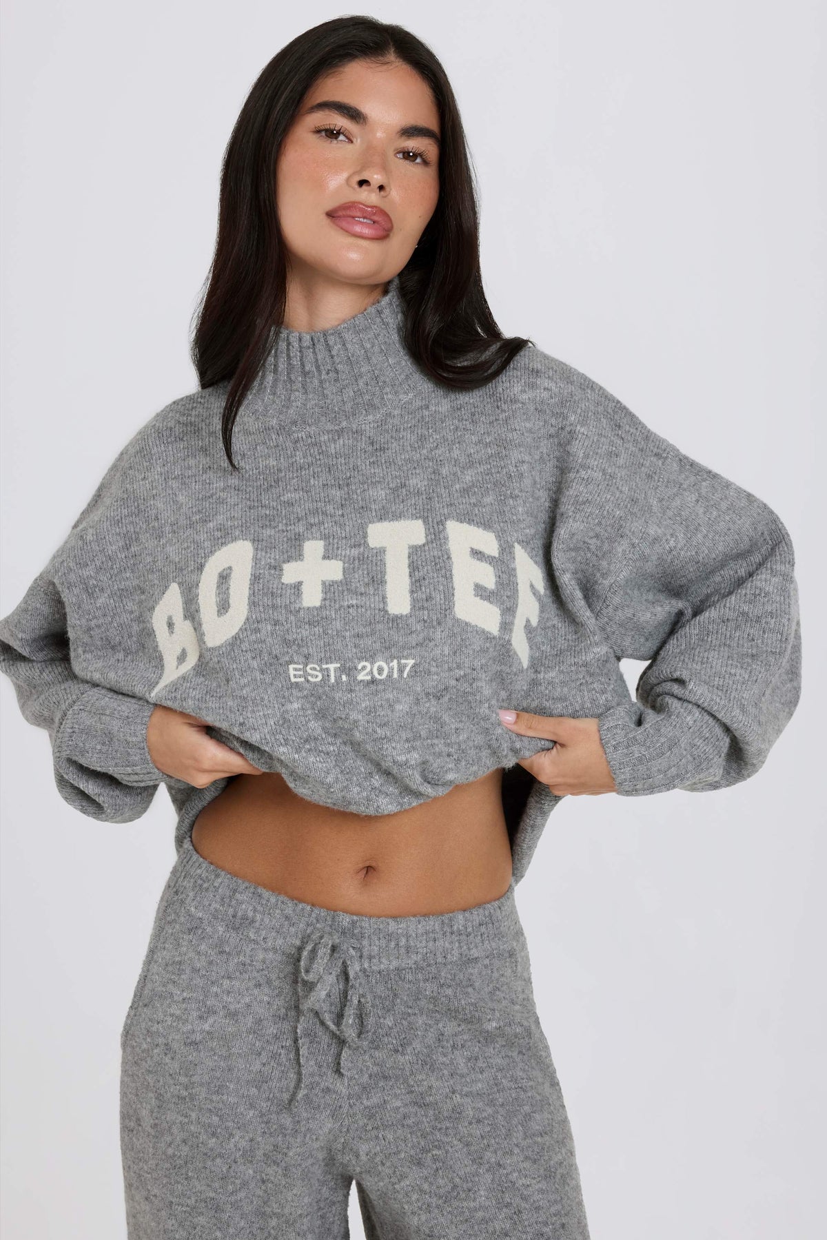 ⁣⁢Weicher Strick-Oversize-Pullover in Grau⁤⁣ - 1