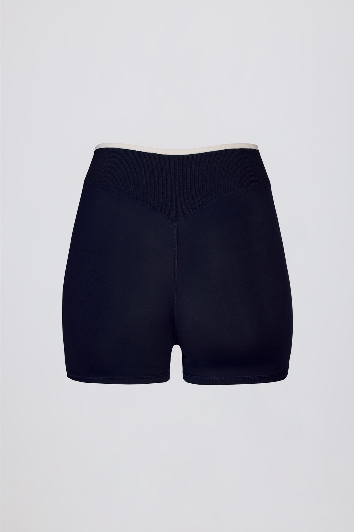 ⁣⁢Soft Active Minishorts im Wickel-Look mit Kontrastdetails in Marineblau⁤⁣