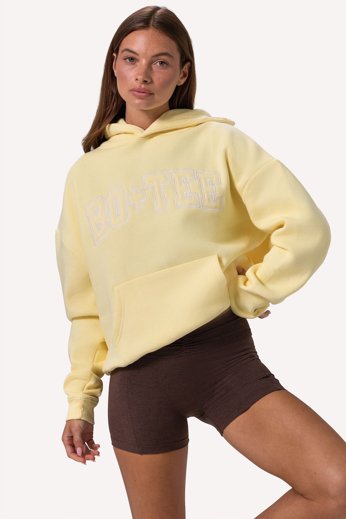 ⁣⁢Oversized Hoodie mit Stickerei in Soft Yellow⁤⁣ - 1