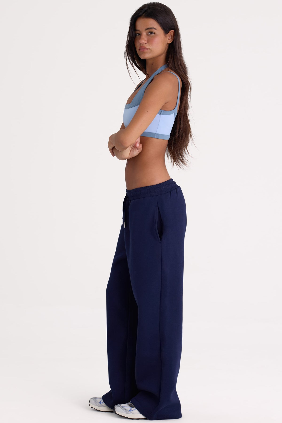 ⁣⁢Angerauter Jersey Jogginghose mit weitem Bein in Midnight⁤⁣