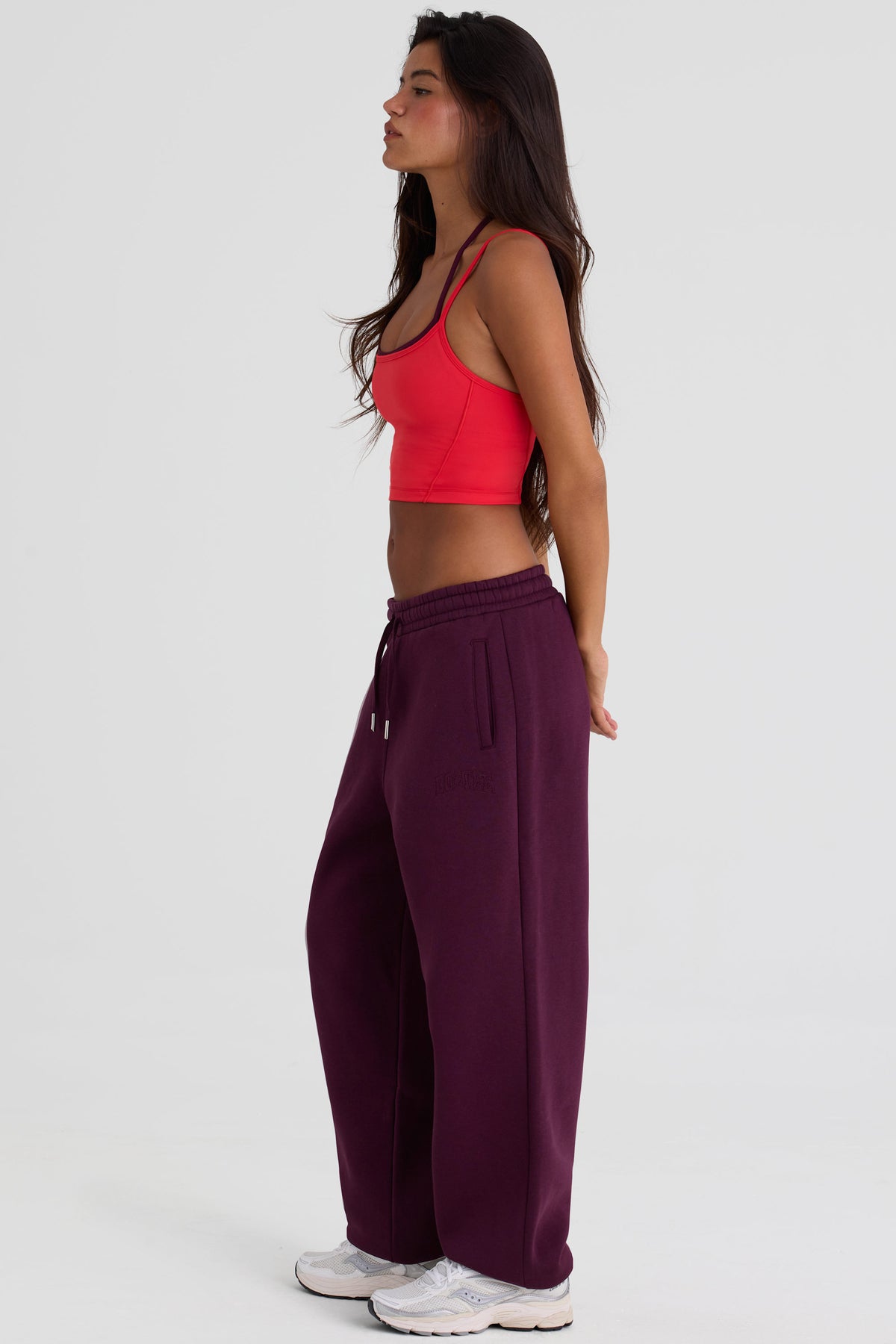 ⁣⁢Jogginghose mit mittlerer Leibhöhe und entspannter Passform aus gebürstetem Baumwoll-Jersey in Burgundy⁤⁣