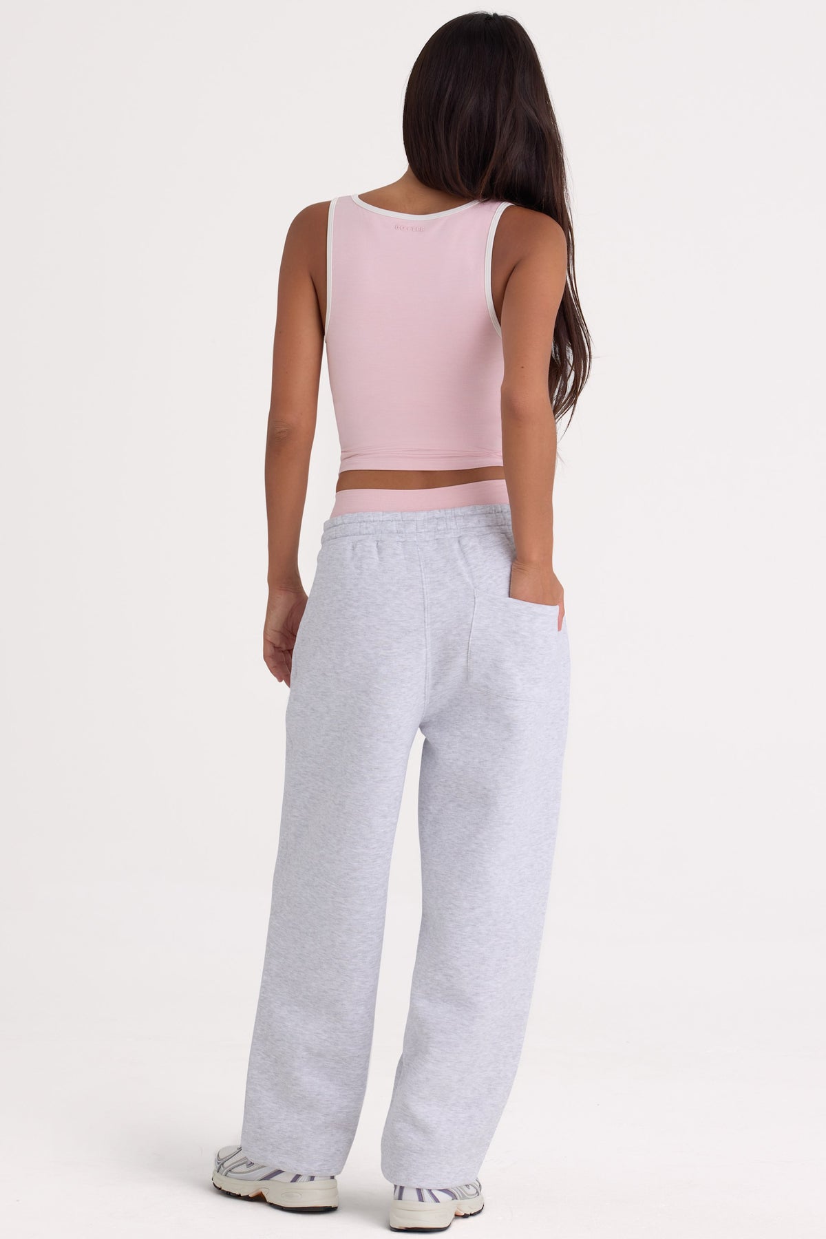 ⁣⁢Angeraute Baumwolljersey-Jogginghose mit weitem Bein und Mid-Rise in Grau Melange⁤⁣