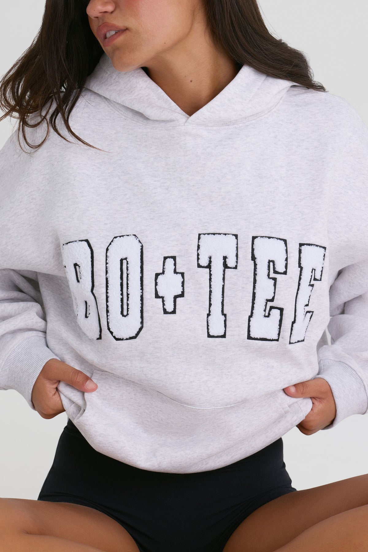 ⁣⁢Oversized-Hoodie aus weichem Baumwolljersey in Grau meliert⁤⁣