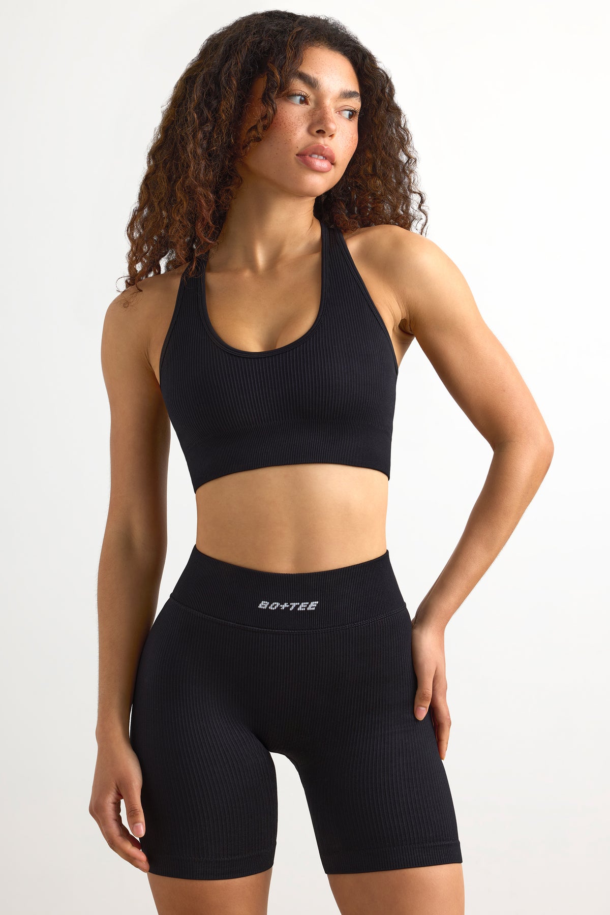 ⁣⁢FlexiRib Racerback Sport-BH in Schwarz⁤⁣