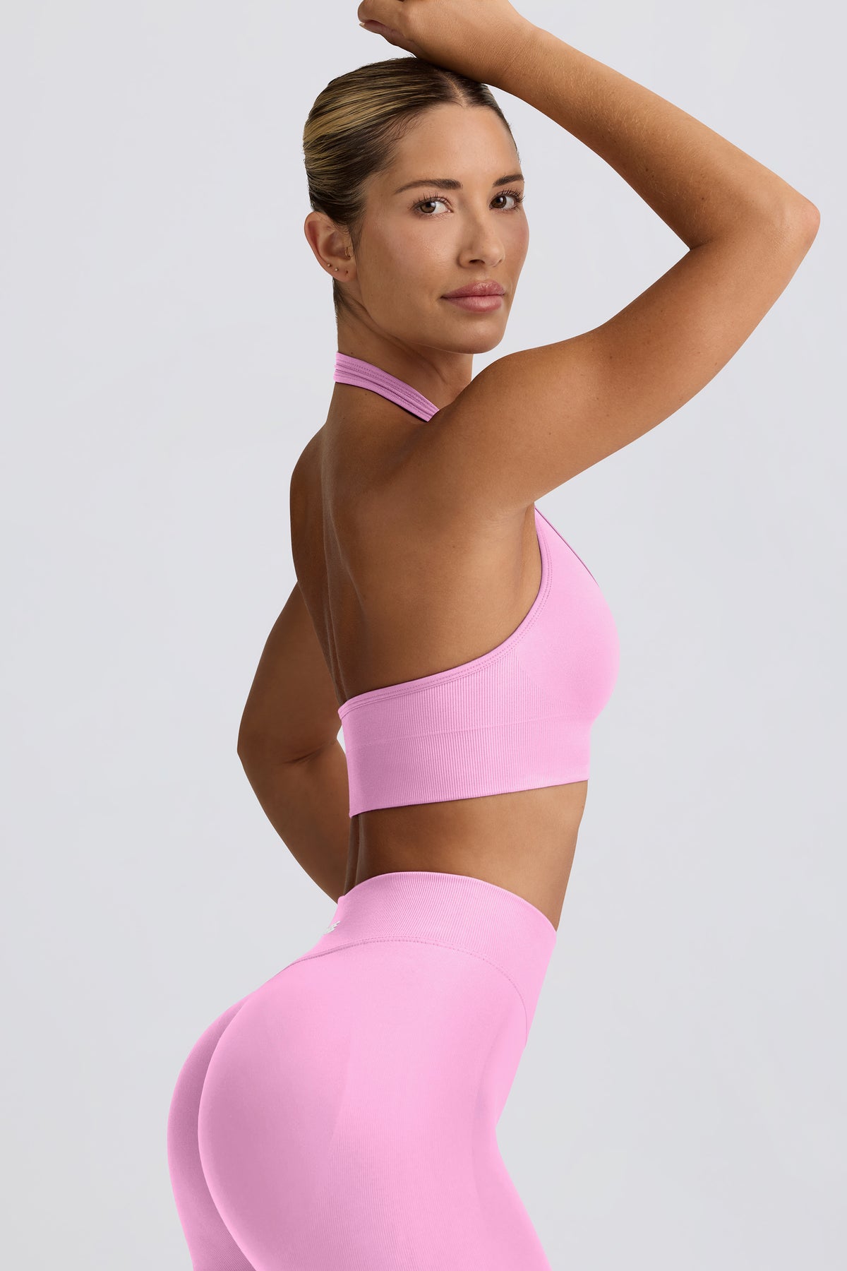 ⁣⁢Define Luxe Halterneck-Sport-BH in Bubblegum Pink⁤⁣