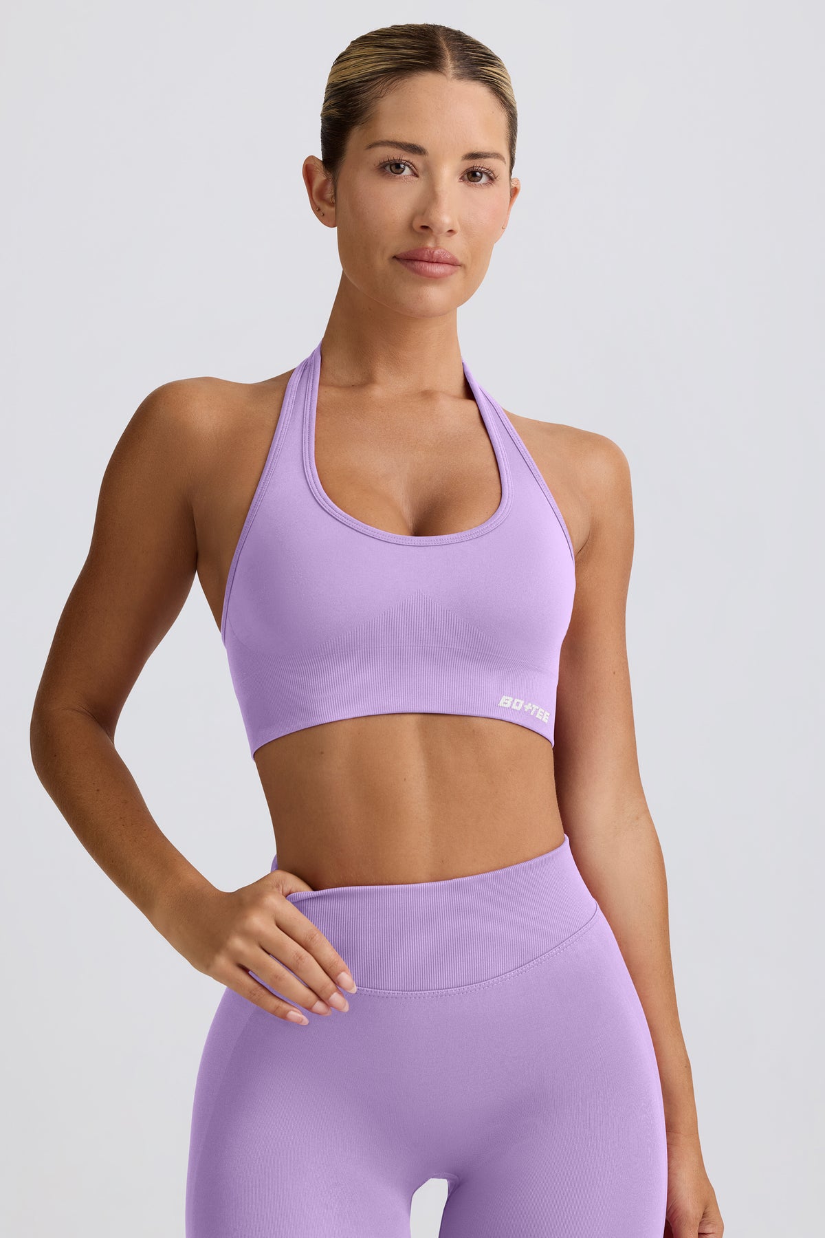 ⁣⁢Define Luxe Neckholder-Sport-BH in Flieder⁤⁣