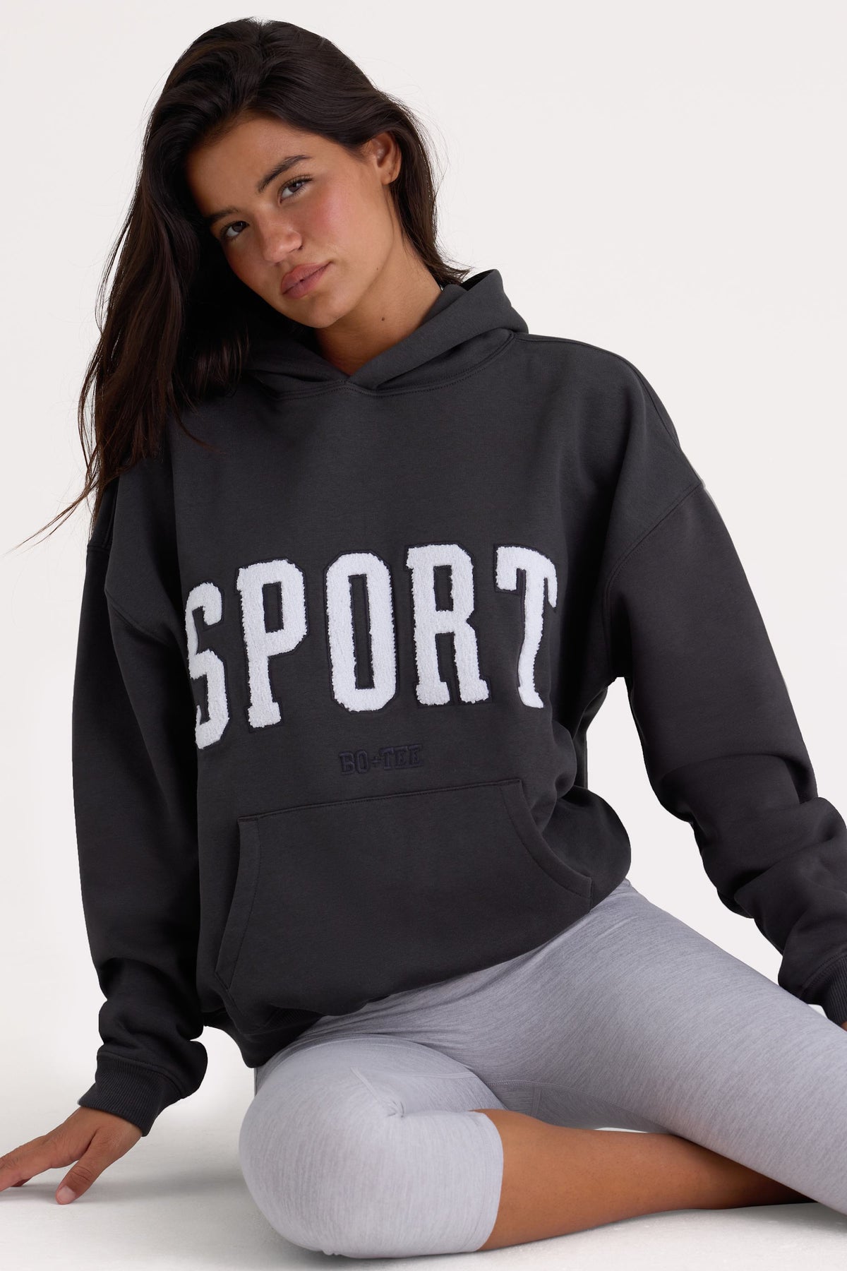 ⁣⁢Oversized Hoodie aus weichem Baumwoll-Fleece in Schwarz⁤⁣ - 1