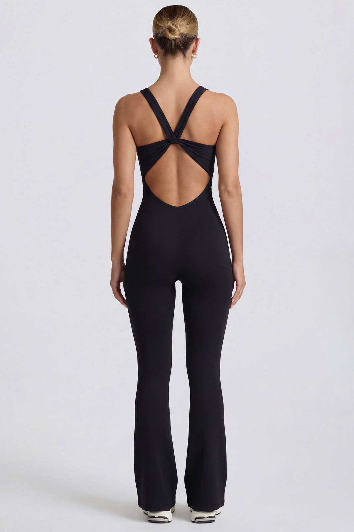 ⁣⁢Soft Active Cut Out Back Jumpsuit in Schwarz⁤⁣ - 2